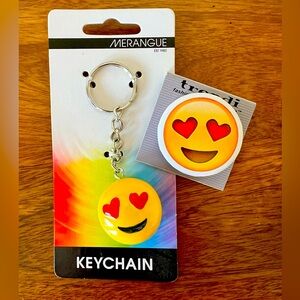 Emoji heart eye Keychain and pin button
